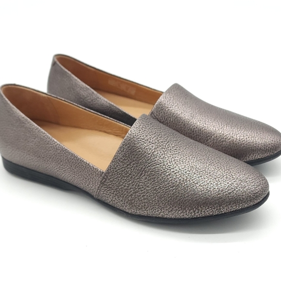 Dansko Larisa Women's Metallic Pewter Slip On Flats Size 7.5-8 EU 38 - Picture 3 of 9
